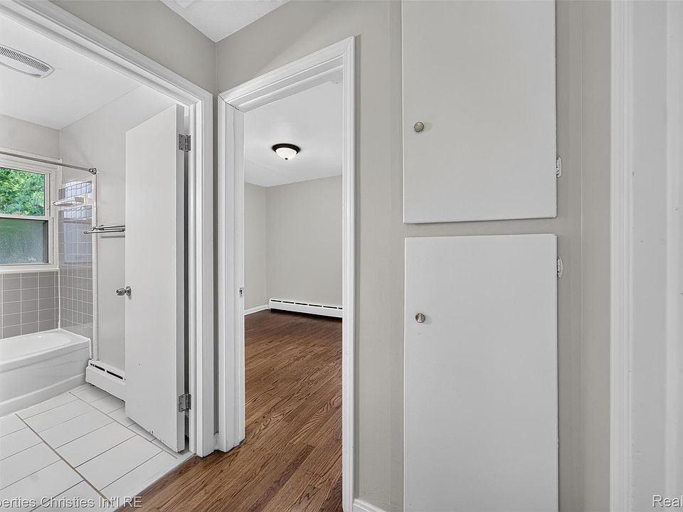 880 Jewell St, photo 12