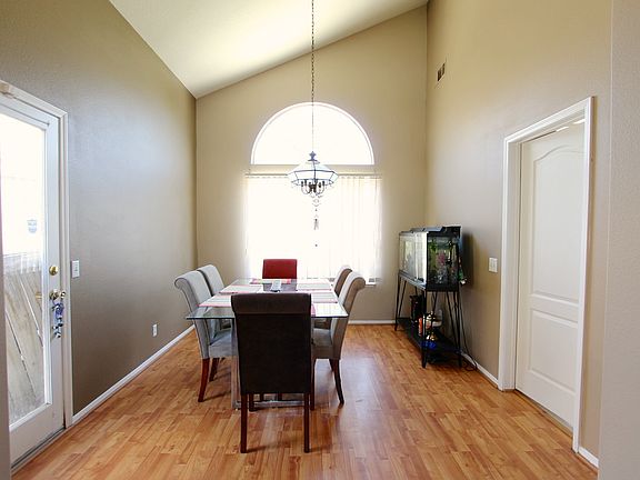 Dining room. 