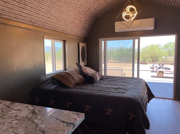 8405 N Via Socorro #C, Tucson, AZ 85743