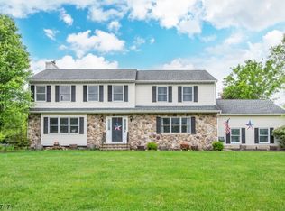 17 Wright Ct, Succasunna, NJ 07876
