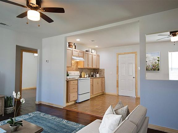 2nd image of 2810 Wilhurt Ave