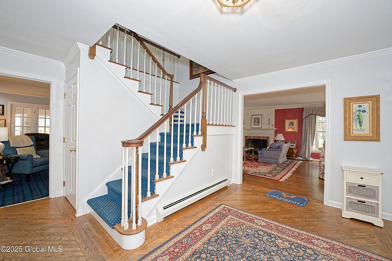 4th image of 11 Fenway Drive