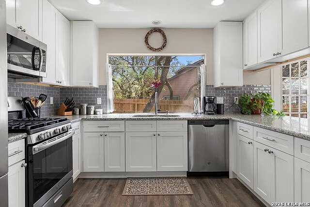 9318 Jorwoods Dr — Photo 15