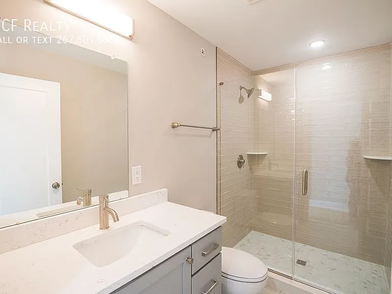4926 Locust St #3R — Photo 9