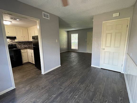 4th image of 200 S Anderson St #1