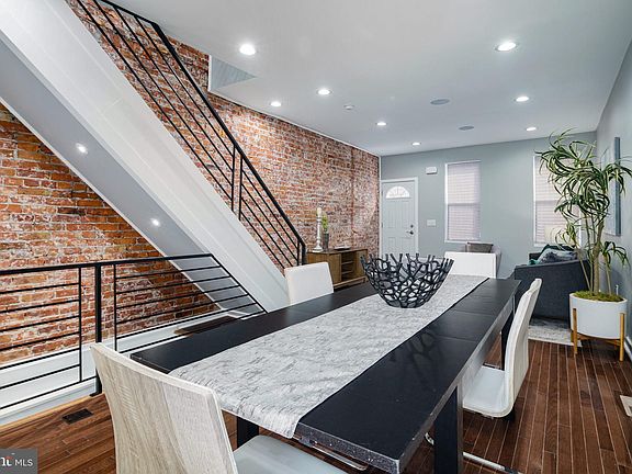 4th image of 2080 E Monmouth St
