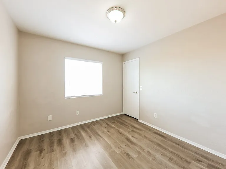 11845 W Lupine Ave — Photo 15