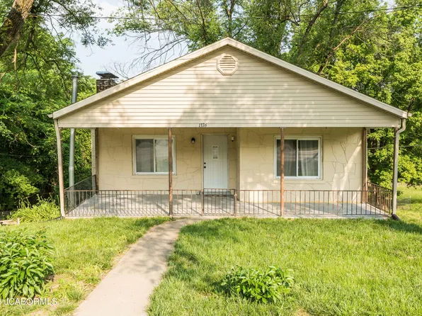 1376 S Summit Dr, Holts Summit, MO 65043