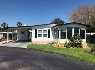 9 Orangewood Dr, Fruitland Park, FL 34731