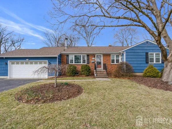 313 F St, Middlesex, NJ 08846