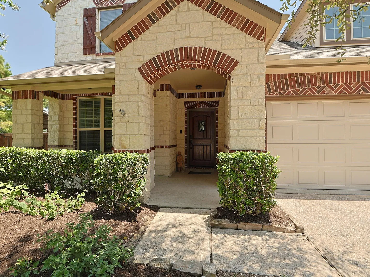 4 bed, 2.5 bath, 3172 sqft, $3,300 — Photo 4