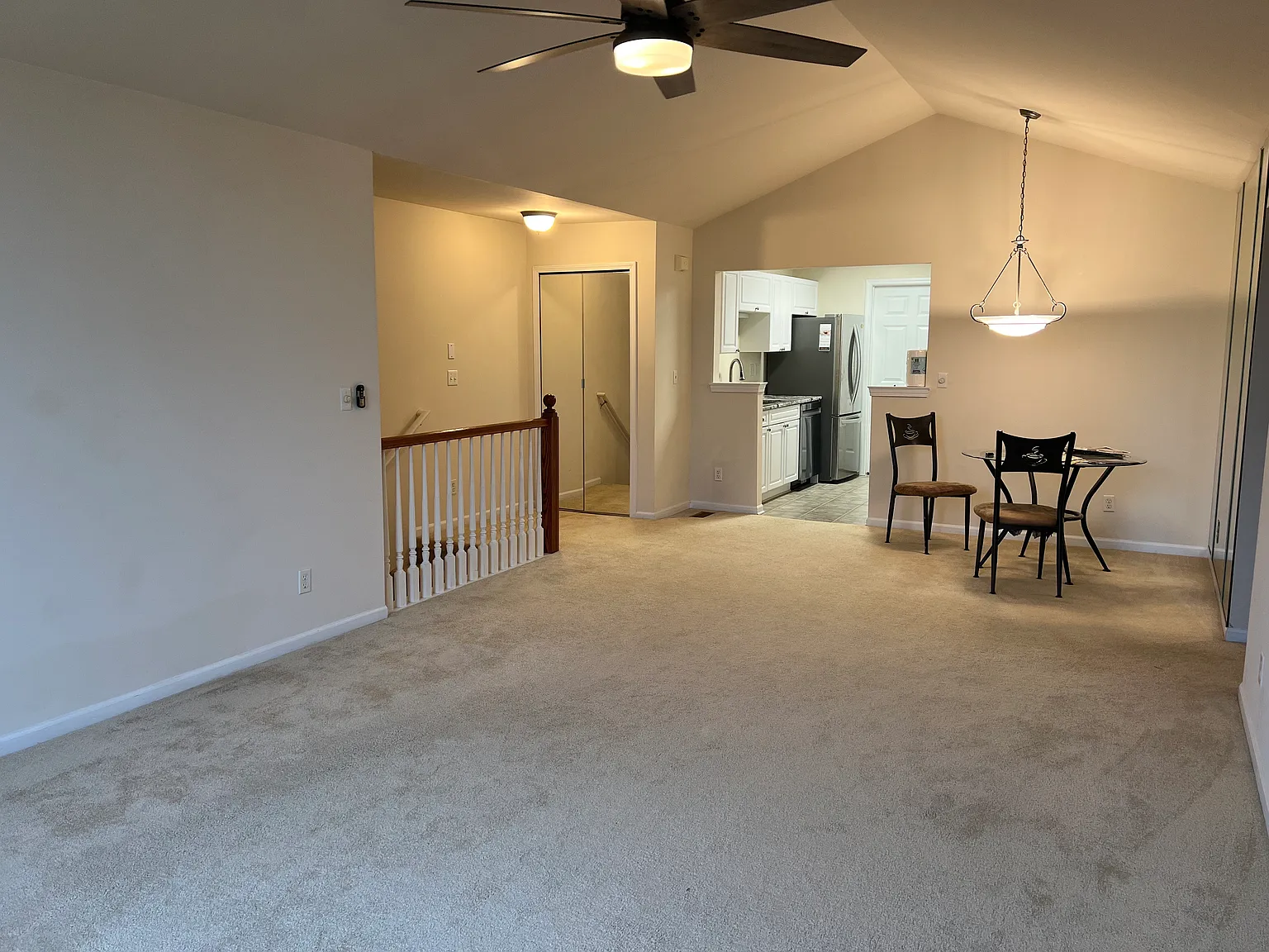 2 bed, 1142 sqft, $1,799 — Photo 2