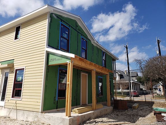 2nd image of 311 E. Evergreen #BLDNG 18