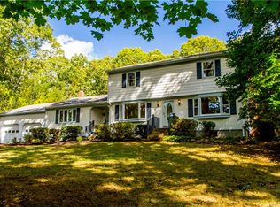 34 Long Ln, North Kingstown, RI 02852