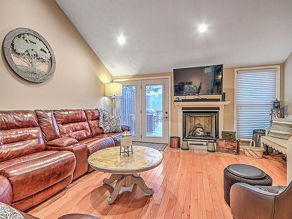 2nd image of 780 Hamilton Rd APT F8