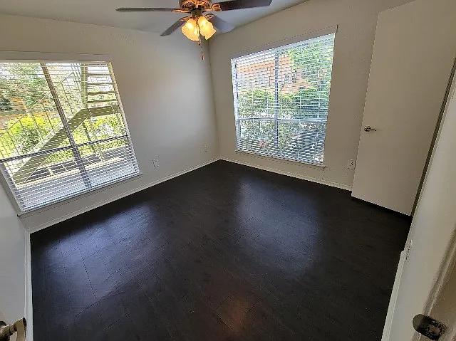 A Private Apt & Townhouse Community — Photo 51