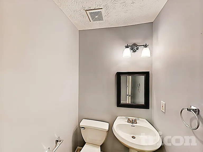 2395 Sailor Ln — Photo 13