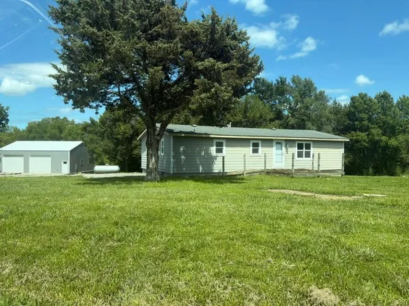 La Vista Rd, Vassar, KS 66543