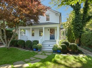 30 High St, Sag Harbor, NY 11963