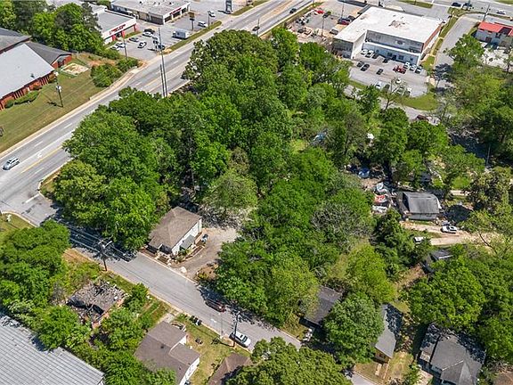 4th image of 4422 Oates Ave