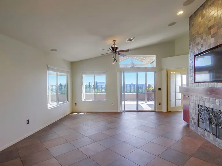 2703 Lobelia Rd — Photo 14