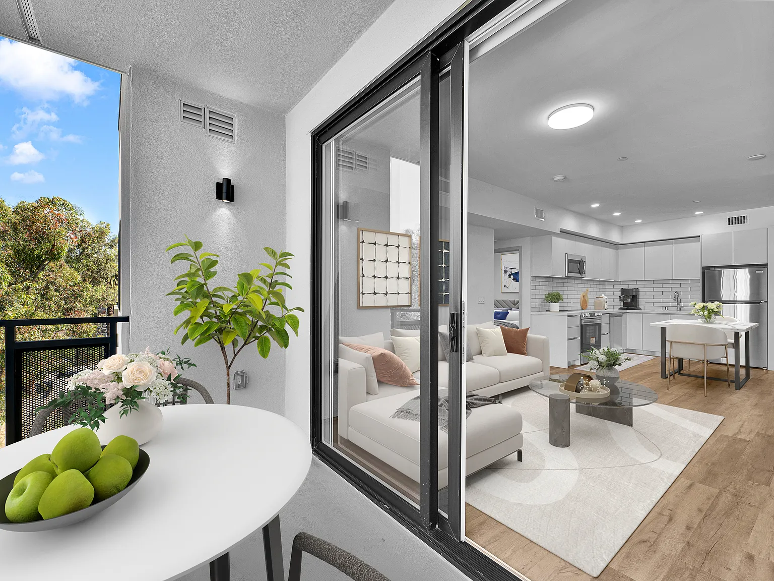 2 bed, 1000 sqft, $2,390 — Photo 3