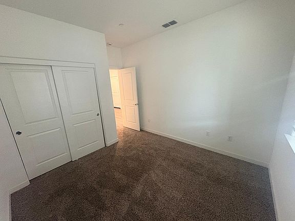 3rd image of 122 Foothill Blvd