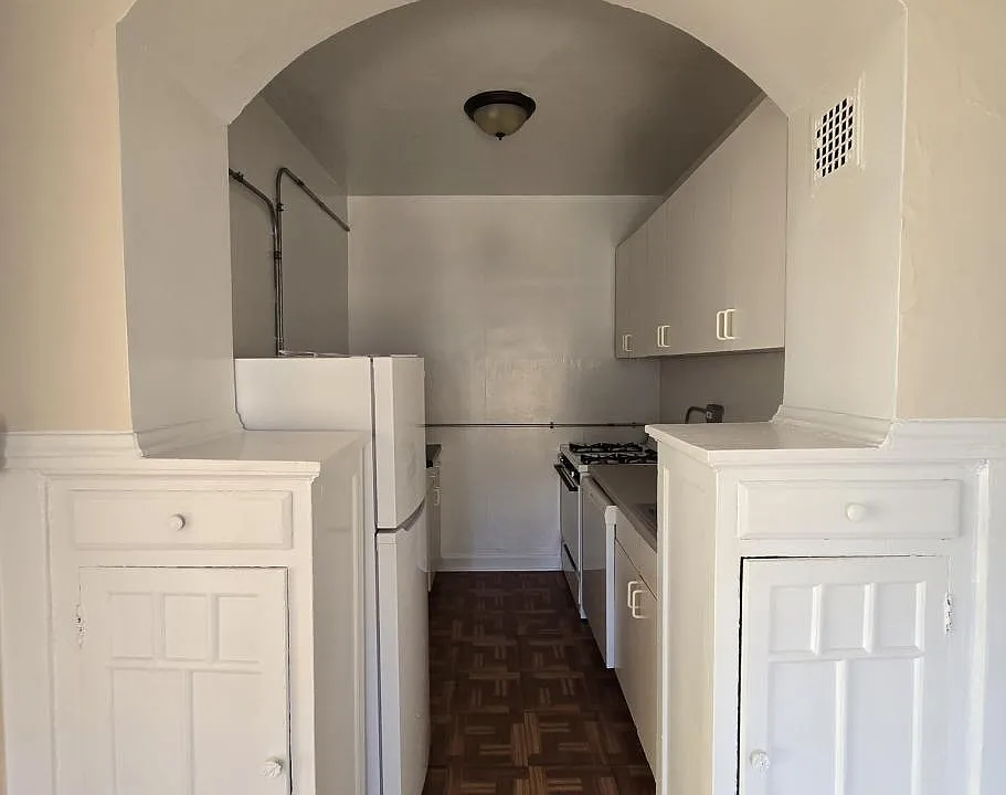 1333 W Birchwood Ave #407