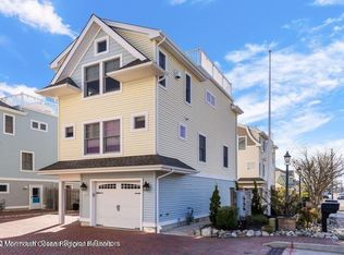 369 W 8th St, Beach Haven, NJ 08008