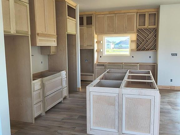 5th image of 9728 Heights South 9