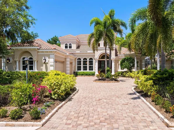 8318 Grosvenor Ct, Bradenton, FL 34201