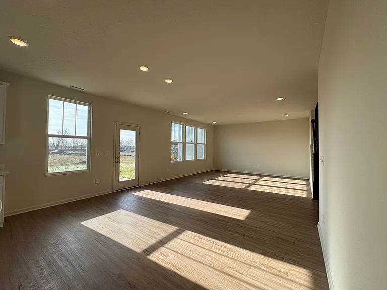 6837 Bridle Oaks Ct — Photo 47