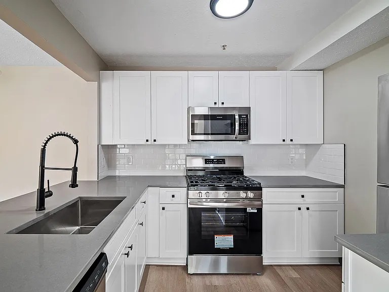 Cherry Tree Village Apartments — Photo 217