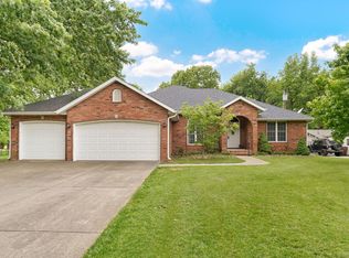 5757 S Foxboro Trail, Springfield, MO 65804