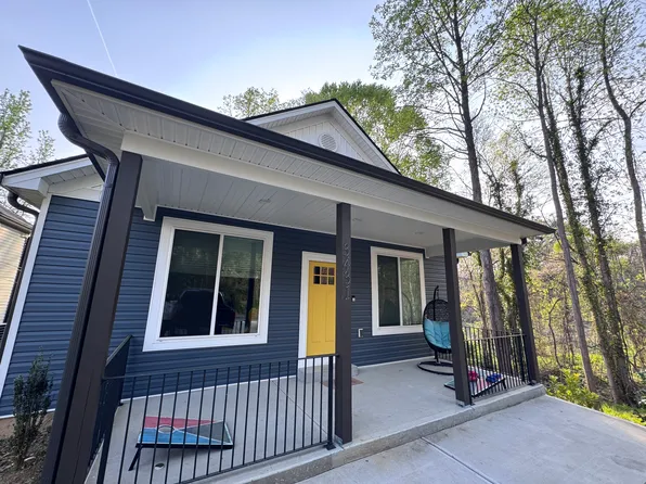 3431 Mable Hubbard Dr, Charlotte, NC 28208