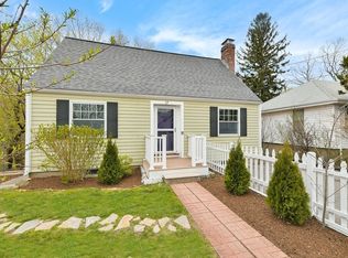 17 Commonwealth Ave, Dedham, MA 02026