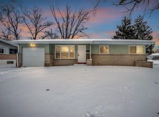 10618 Landseer Dr, Saint Louis, MO 63136