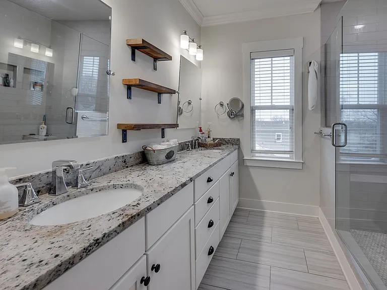 4704B Michigan Ave — Photo 60