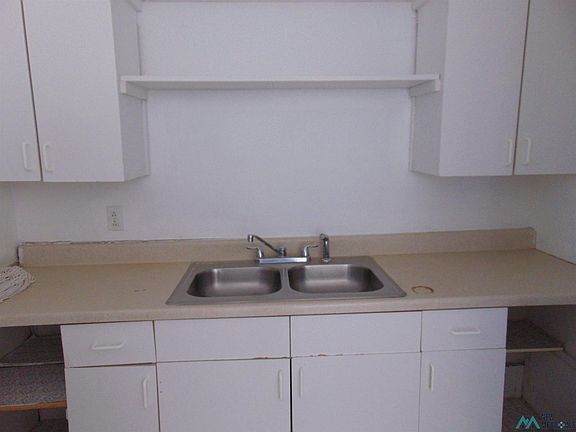 4th image of 1002 S Blue Bonnet Dr