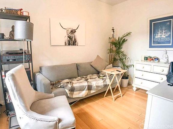 2nd image of 26 Grand St APT 9