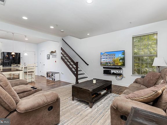 4th image of 14848 Mason Creek Cir