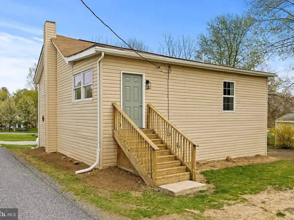 106 1st Ave, Lincoln University, PA 19352