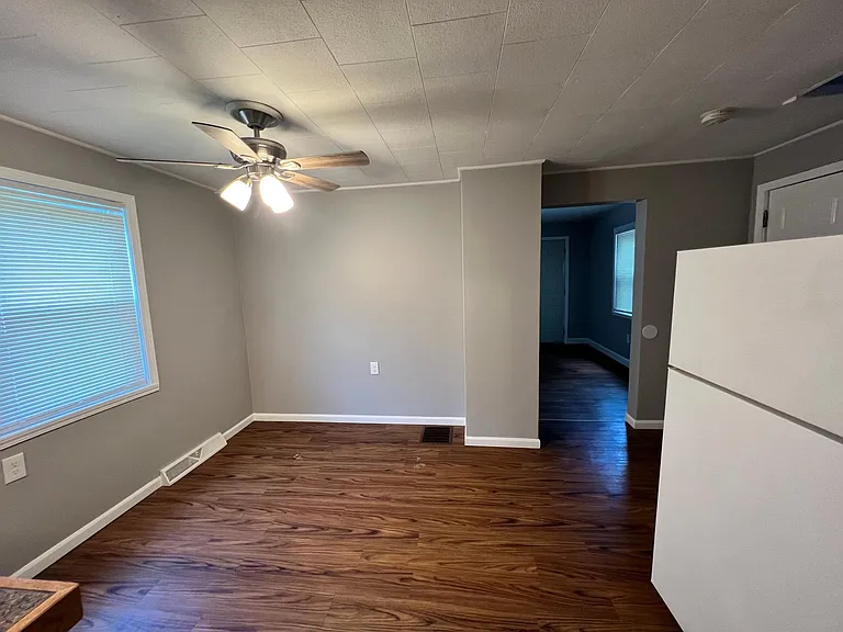 2127 Milligan Ave — Photo 4
