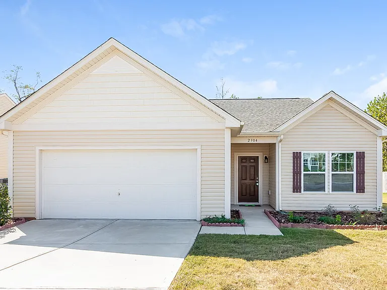 2304 Lake Vista Dr — Photo 1