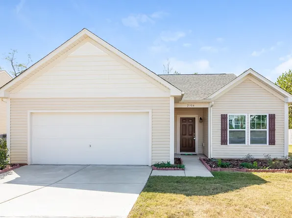 2304 Lake Vista Dr, Mount Holly, NC 28120