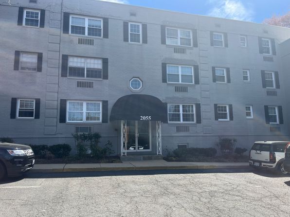 2055 N Woodstock St APT 304