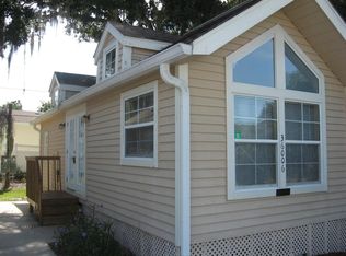 36006 Sand Rd, Grand Island, FL 32735