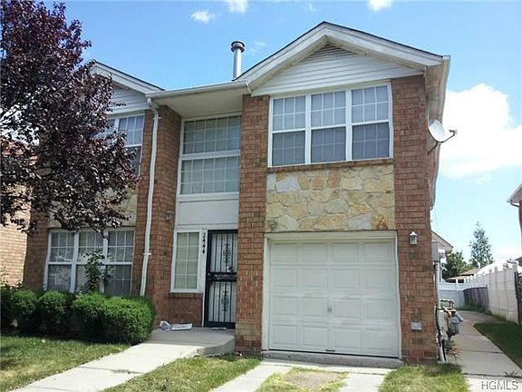 2nd image of 2444 Lodovick Ave