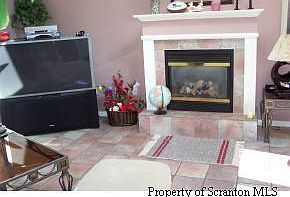 5th image of 1306 Mountain Laurel Dr