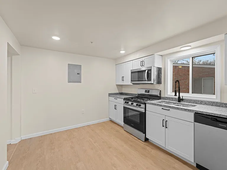 2616 Shawhan Avenue — Photo 10